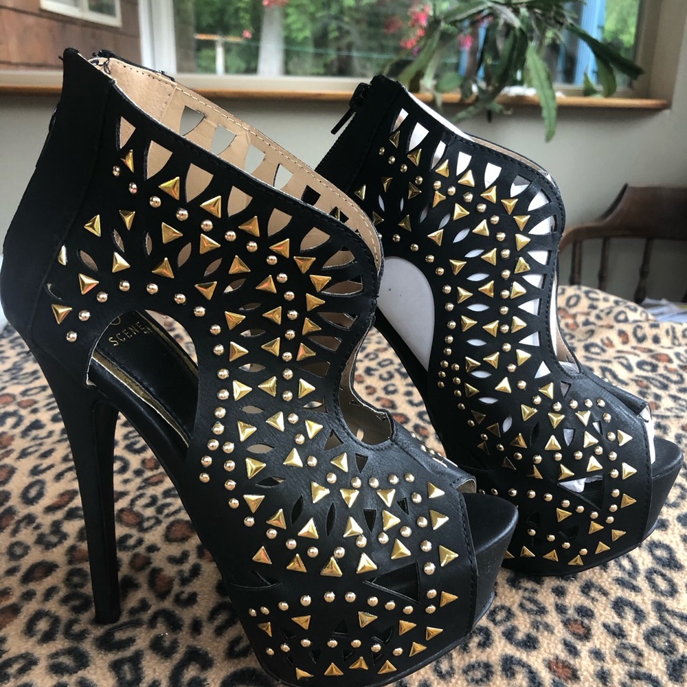 Black Platform Sequined Laser Cut Heels, Size 6.5